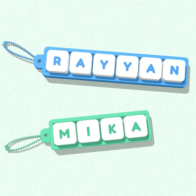 Keychain RAYYAN biru dan MIKA hijau mint